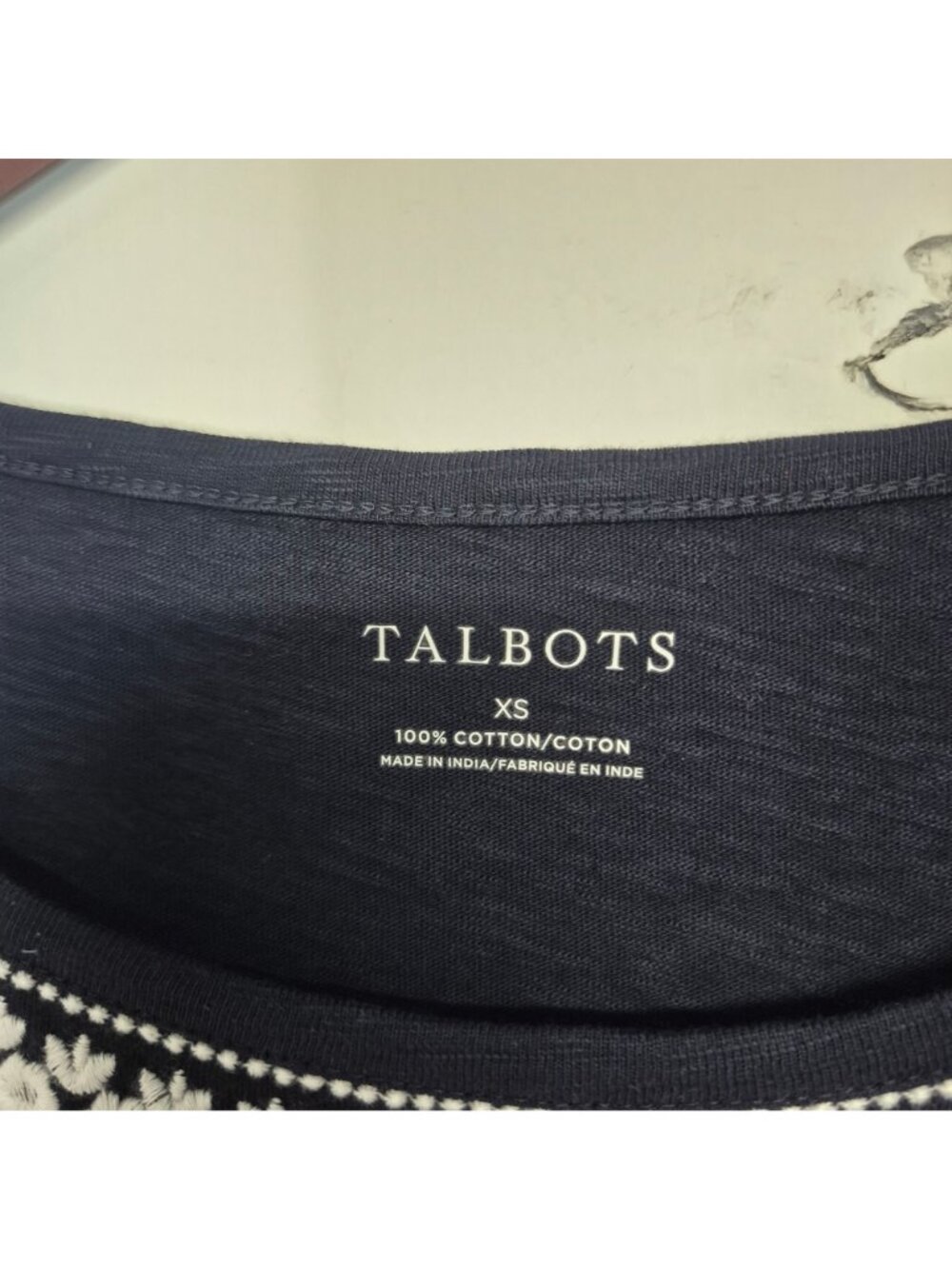 Talbots Navy Blue Embroidered Floral Cotton Top XS Short Sleeve Scoop Neck - Picture 3 of 5